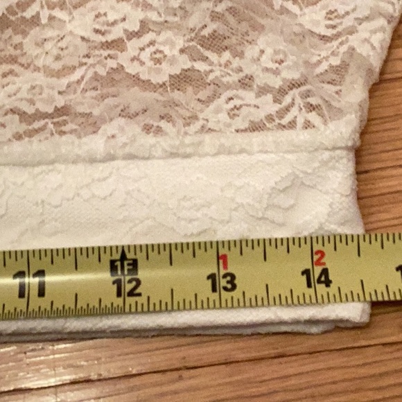 CWClassics all over lace crop top with long sleeves - Picture 10 of 10